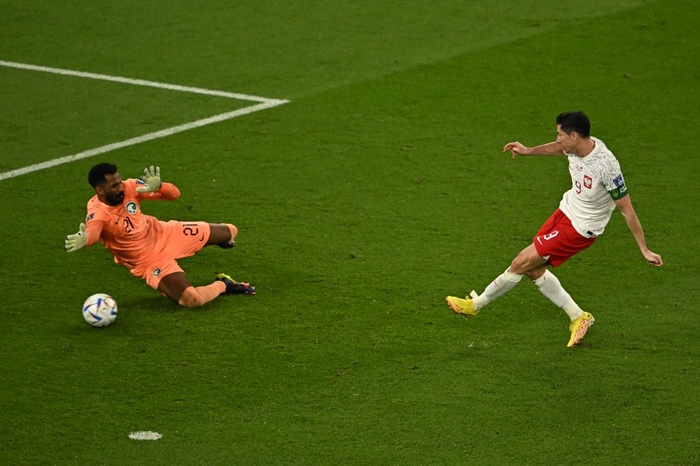 Lewandowski ghi bàn giúp Ba Lan đánh bại Ả Rập Xê Út