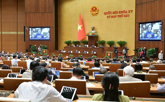 Bộ trưởng Bộ Nội vụ Phạm Thị Thanh Trà trả lời tại phiên chất vấn.