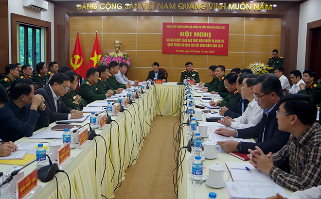 Quang cảnh hội nghị Đảng ủy Quân sự tỉnh.