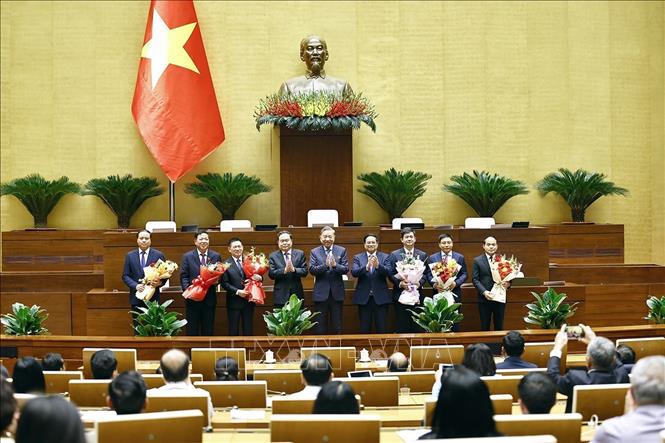 Tổng Bí thư Tô Lâm, Thủ tướng Phạm Minh Chính, Chủ tịch Quốc hội Trần Thanh Mẫn chúc mừng các nhân sự được bầu, phê chuẩn bổ nhiệm.