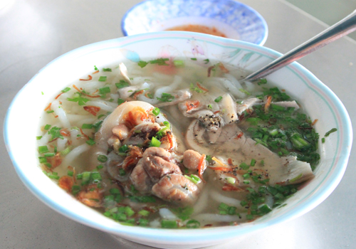 Bánh canh Long Hương là niềm tự hào về ẩm thực của người dân Bà Rịa - Vũng Tàu.