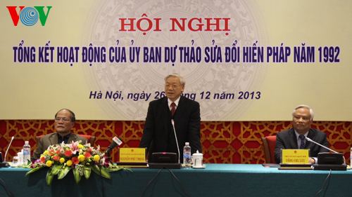 Tổng Bí thư Nguyễn Phú trọng phát biểu tại Hội nghị Tổng kết hoạt động của Ủy ban dự thảo sửa đổi Hiến pháp 1992.
