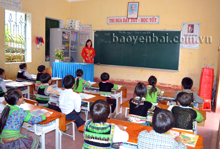 Cô giáo Nguyễn Thị Phương trong giờ lên lớp.
