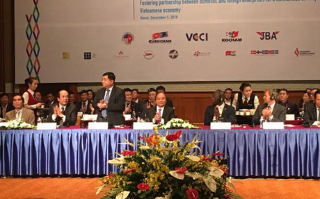 Diễn đàn có sự tham dự của Thủ tướng Nguyễn Xuân Phúc và nhiều quan chức Chính phủ, bộ, ngành của Việt Nam cùng đông đảo các doanh nhân trong và ngoài nước.
