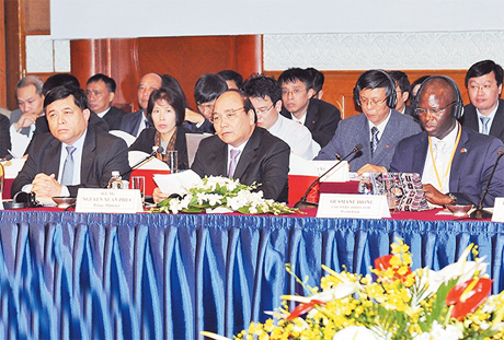 Thủ tướng Nguyễn Xuân Phúc phát biểu ý kiến tại Diễn đàn Doanh nghiệp Việt Nam thường niên 2016.