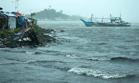 Mưa lớn gây lở đất ở đông Samar ngày 16/12.