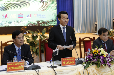 Đồng chí Đỗ Đức Duy – Phó Bí thư Tỉnh ủy, Chủ tịch UBND tỉnh phát biểu tại Hội thảo Giới thiệu và xúc tiến đầu tư các sản phẩm du lịch tỉnh Yên Bái năm 2017.