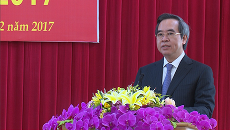 Đồng chí Nguyễn Văn Bình - Ủy viên Bộ Chính trị, Bí thư Trung ương Đảng, Trưởng ban Kinh tế Trung ương, Trưởng ban Chỉ đạo Tây Bắc phát biểu tại Hội nghị.
