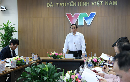 Đồng chí Phạm Minh Chính phát biểu kết luận cuộc họp.