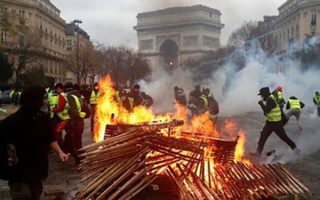 Các cuộc biểu tình đang làm nước Pháp điêu đứng.