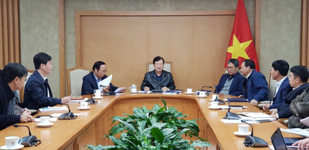 Phó Thủ tướng Trịnh Đình Dũng làm việc với các bộ, ngành Trung ương  rà soát công tác chuẩn bị đầu tư tuyến cao tốc Bắc-Nam.