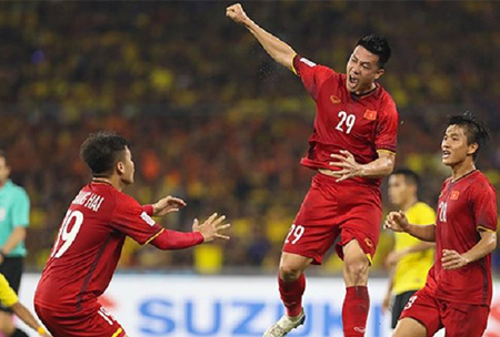 Hòa 2-2 trước Malaysia ở lượt đi tạo ra nhiều lợi thế cho Việt Nam.