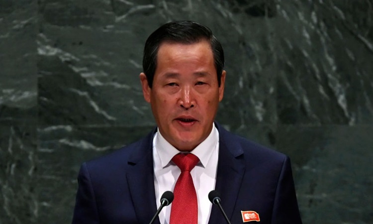 Đại sứ Triều Tiên Kim Song phát biểu trong cuộc họp của Đại hội đồng Liên Hợp Quốc hôm 30/9.