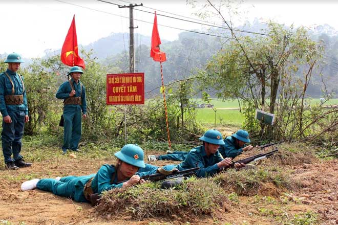 Huấn luyện dân quân tự vệ tại xã Hòa Cuông, huyện Trấn Yên.