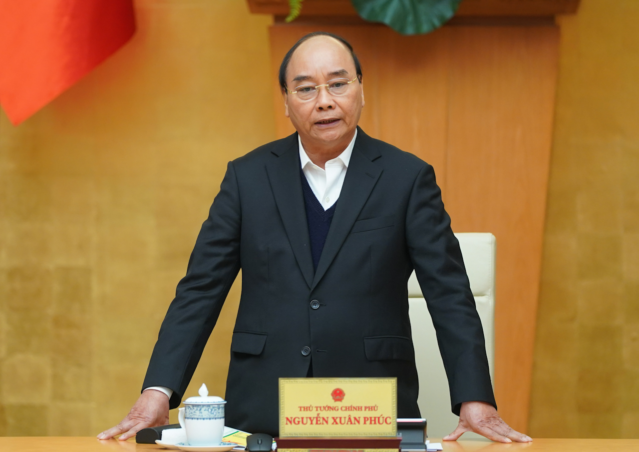 Thủ tướng Nguyễn Xuân Phúc: Tạm dừng các chuyến bay thương mại. 
