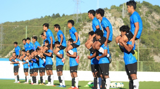 U19 Indonesia tập luyện tại châu Âu.