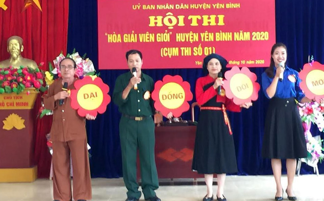 Các đội thi tham gia Hội thi “Hòa giải viên giỏi” huyện Yên Bình năm 2020.