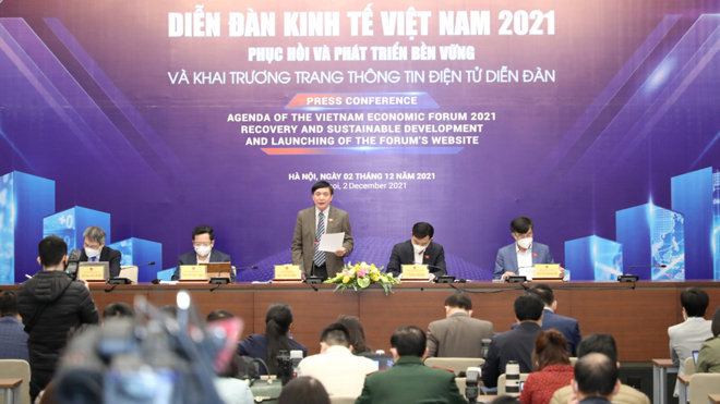 Họp báo thông tin về Diễn đàn Kinh tế Việt Nam 2021 diễn ra chiều 2/12