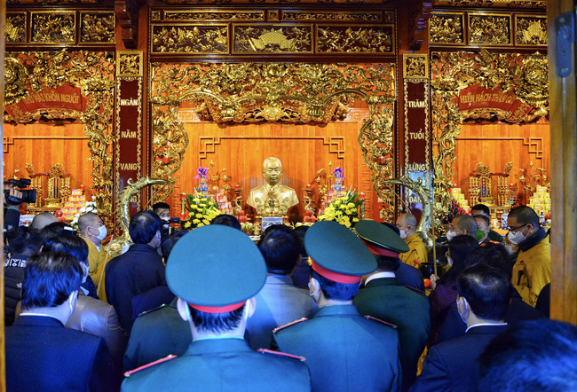 Lễ an vị Tượng thờ Đại tướng Võ Nguyên Giáp tại di tích Sở Chỉ huy Chiến dịch Điện Biên Phủ.