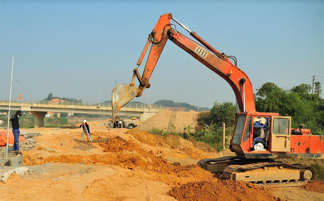 Dự án kè chống ngập sông Hồng giai đoạn 2 đoạn qua xã Giới Phiên hoàn thành GPMB đúng tiến độ.
