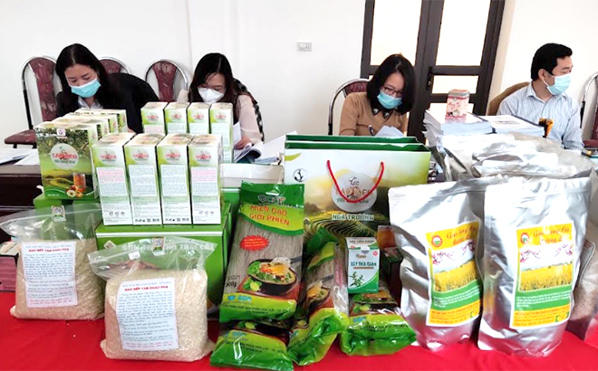 Nhiều sản phẩm nông sản của Yên Bái đạt tiêu chuẩn 3 sao được đưa ra thị trường tiêu thụ.