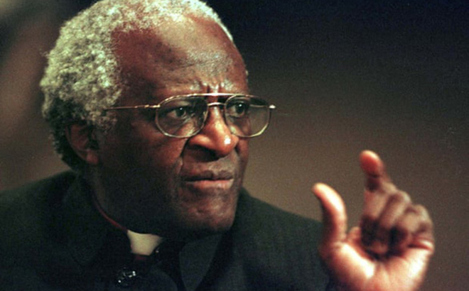 Tổng giám mục danh dự Desmond Tutu qua đời ở tuổi 90 vào ngày 26-12-2021