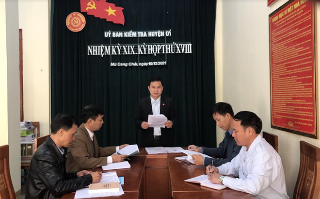 Ủy ban Kiểm tra Huyện ủy Mù Cang Chải triển khai nhiệm vụ kiểm tra, giám sát của Đảng trong thời gian tới.
