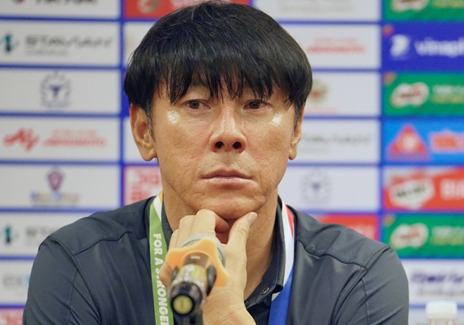 HLV Shin Tae-yong bực tức vì kết quả của đội tuyển Indonesia.