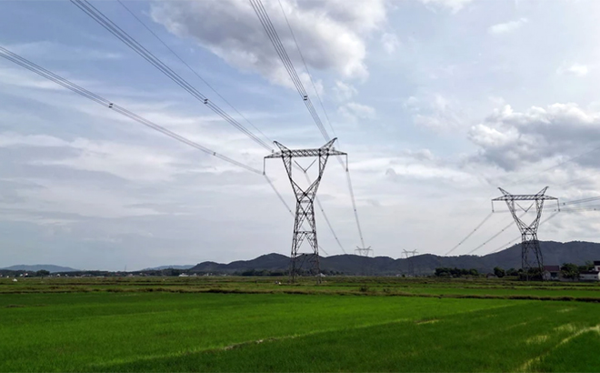 Công suất truyền tải cao trên tuyến đường dây 500 kV Bắc Nam thời gian gần đây thường xuyên tải cao ở mức 2.500 - 2.600 MW, thậm chí có thời điểm tải cao lên tới 2.800 MW (mức tới hạn của hệ thống).