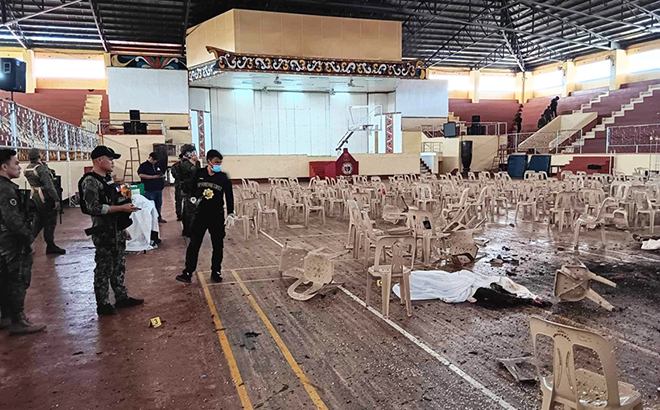 Cảnh sát làm việc tại hiện trường vụ nổ. Nguồn: CQ tỉnh Lanao del Sur.