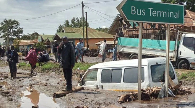 Mưa lớn từ ngày 2-12 gây lở đất ở Tanzania khiến gần 50 người chết, 85 người bị thương.