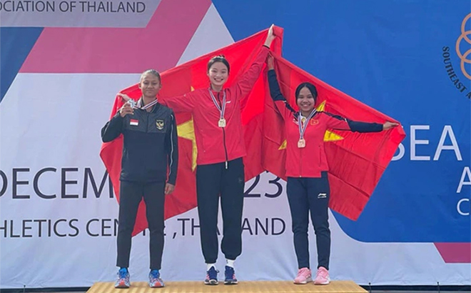 Các tuyển thủ trẻ điền kinh Việt Nam vượt trội ở các nội dung 400m nữ, 3.000m nữ, 3.000m nam khi giành huy chương vàng và bạc.
