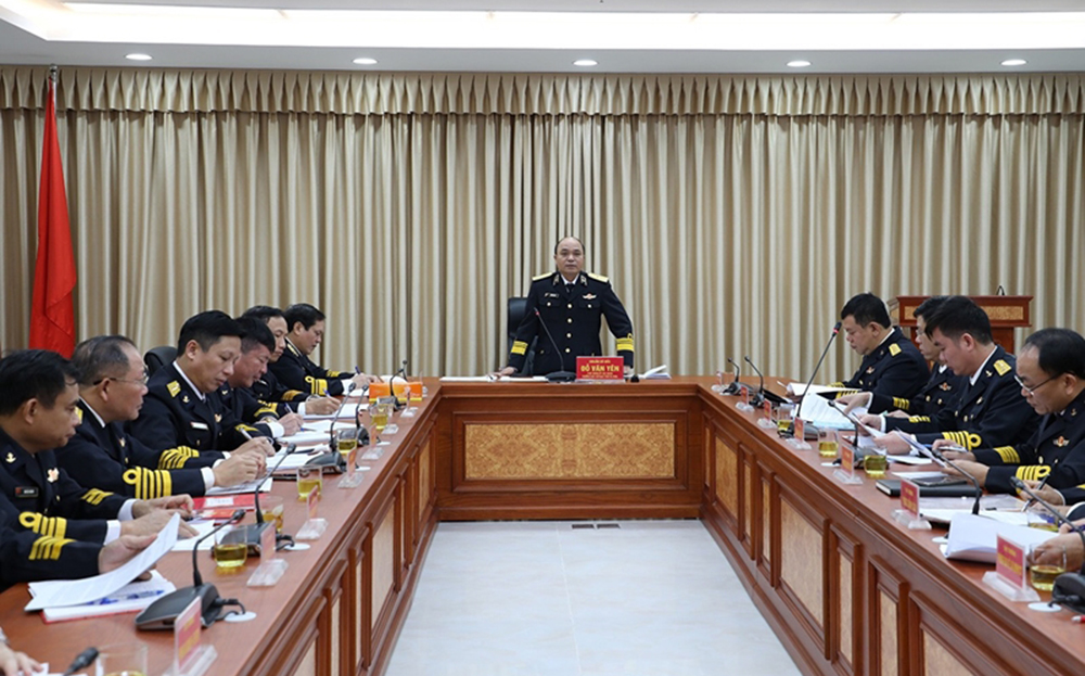Chuẩn Đô đốc Đỗ Văn Yên, Phó Chính ủy Hải quân kết luận Hội nghị.