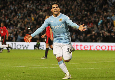 Tevez đem lại lợi thế dẫn bàn cho Man City ở lượt đi