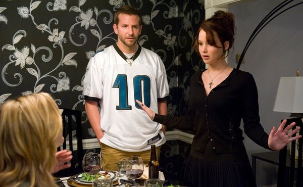 Jennifer Lawrence và Bradley Cooper trong “Silver Linings Playbook