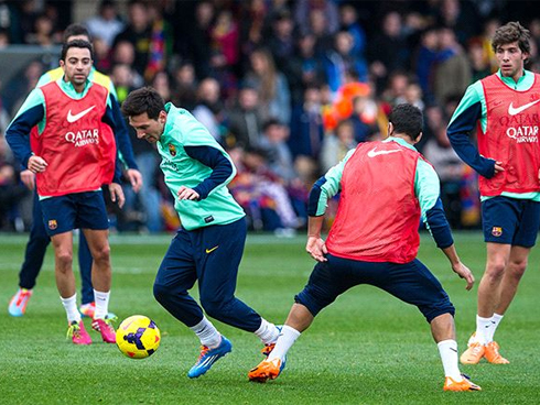 Messi đá tốt trong lần đầu tiên trở lại Barca sau hai tháng nghỉ chấn thương.
