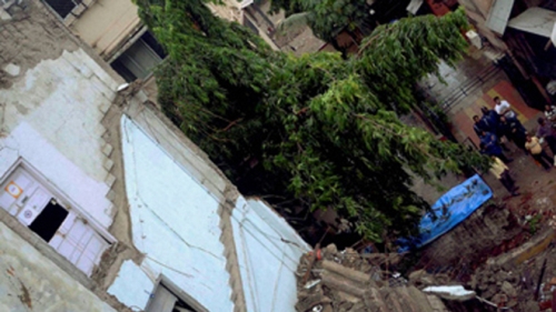 Hiện trường ngôi nhà bị đổ sập tại Ấn Độ (Ảnh PTI)
