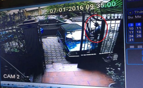 Hình ảnh từ camera về vụ “cướp xe vàng”.