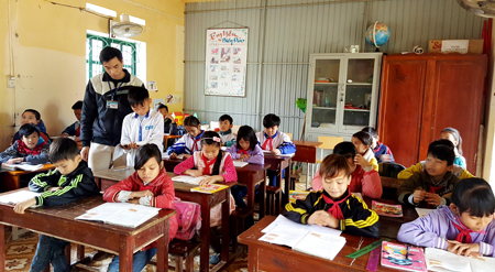 Giờ dạy học tiếng Việt của học sinh nhà trường.