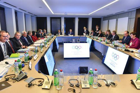 Toàn cảnh cuộc họp hội đồng điều hành IOC tại Lausanne, Thụy Sĩ ngày 6/12/2017.