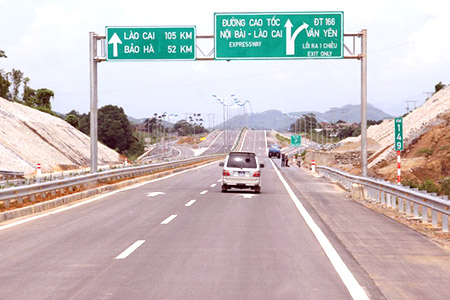 Việc đầu tư xây dựng hệ thống giao thông kết nối các tỉnh miền núi phía Bắc với cao tốc Nội Bài – Lào Cai sẽ giúp hoàn chỉnh thêm mạng lưới giao thông trong khu vực.