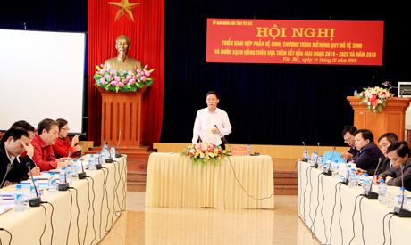 Đồng chí Nguyễn Văn Khánh - Phó Chủ tịch UBND tỉnh phát biểu kết luận Hội nghị.