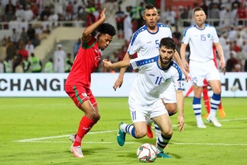 ĐT Uzbenkistan vất vả vượt qua ĐT Oman với tỷ số 2-1