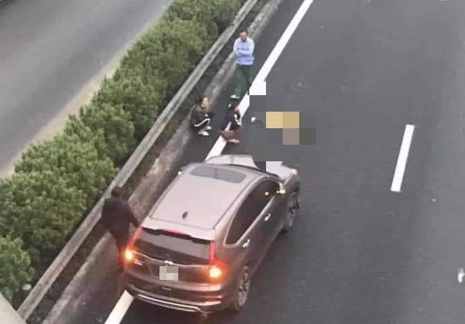 Hiện trường vụ tai nạn xảy ra trên cao tốc Pháp Vân - Cầu Giẽ.