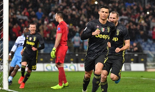 Ronaldo ghi bàn ấn định chiến thắng 2-1 cho Juventus.