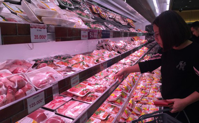 Pork price has reduced VND10,000-20,000 a kilogram, according to the Ministry of Industry and Trade.