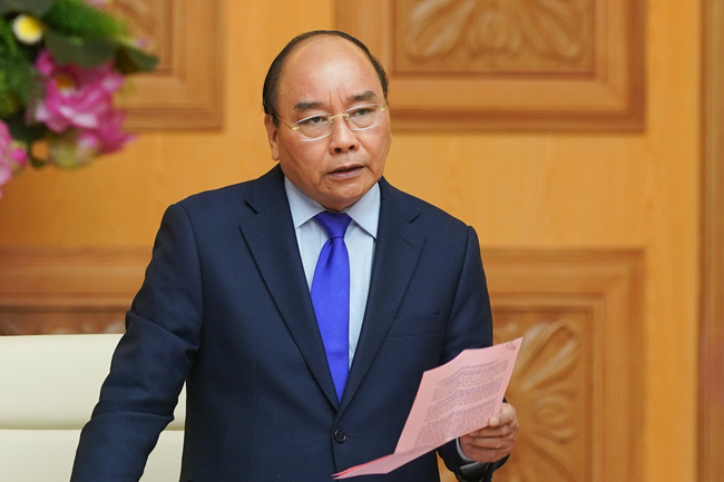Thủ tướng Nguyễn Xuân Phúc: Chính phủ khuyến nghị mọi người dân đeo khẩu trang khi đến chỗ đông người.