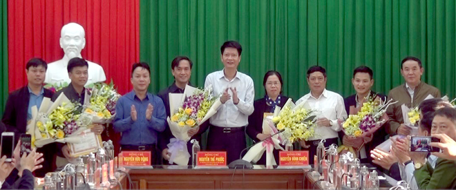Huyện Trấn Yên vừa khen thưởng các tập thể, cá nhân có thành tích trong thực hiện các mục tiêu kinh tế - xã hội năm 2019.