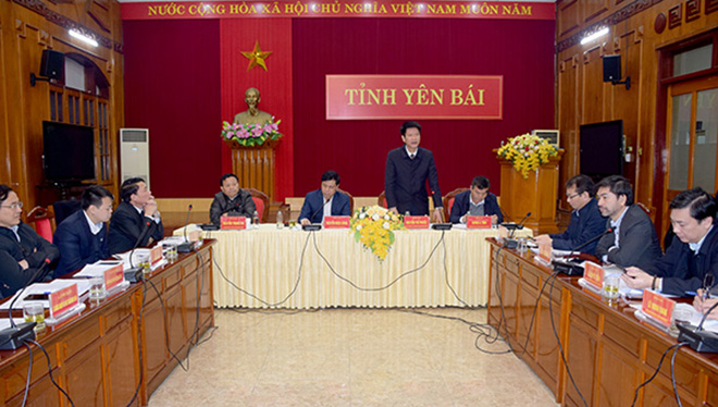 Đồng chí Phó Chủ tịch Thường trực UBND tỉnh Nguyễn Thế Phước phát biểu tại buổi làm việc.