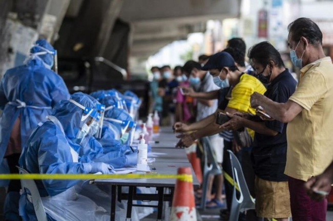 Tình hình dịch COVID-19 tại Malaysia đang ngày một nghiêm trọng.